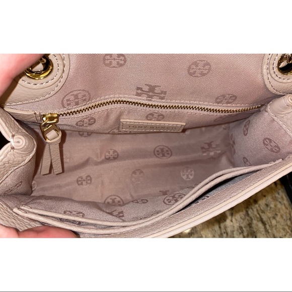 Tory Burch Bryant Convertible bag - Picture 7 of 8